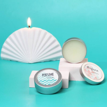 Ako vyrobiť pevný parfum. Súprava so všetkým, čo potrebujete. Ako vyrobiť pevný parfum. Súprava so všetkým, čo potrebujete.