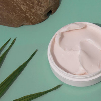 Set zur Herstellung von hausgemachter Kokosnuss-Körperbutter. Online-Verkauf