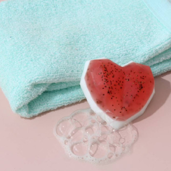 Kit na výrobu exfoliačných mydielok v tvare srdca – Gran Velada Kit na výrobu exfoliačných mydielok v tvare srdca – Gran Velada