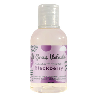 Aromatische Essenz der Brombeere